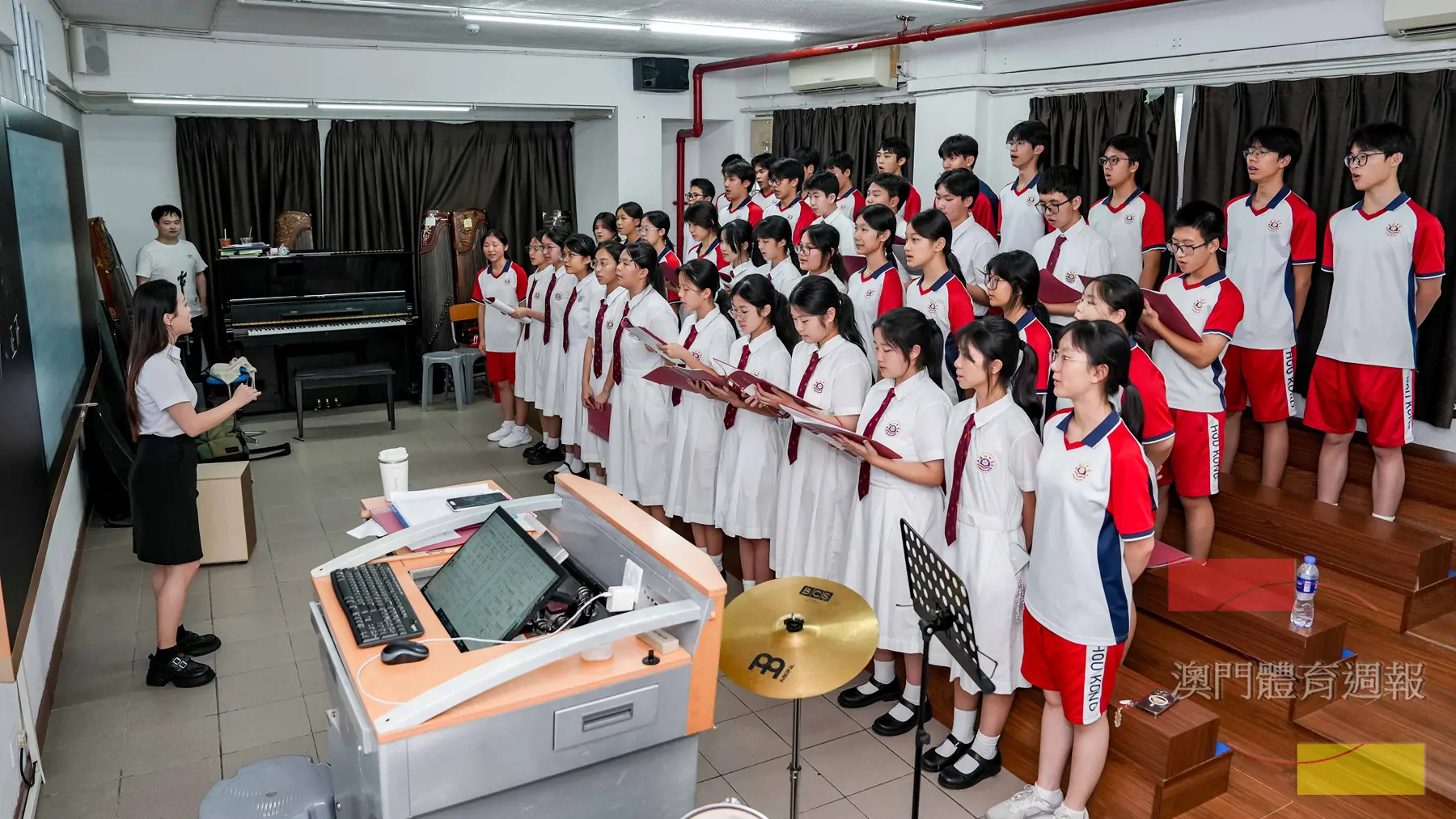 稿1 濠江合唱團認真排練做好每個細節.jpg
